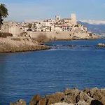 Casa de Férias In Near La Salis Antibes
